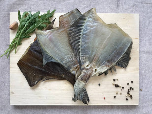 Икра макроруса вяленая: Камбала камчатская вяленая без икры