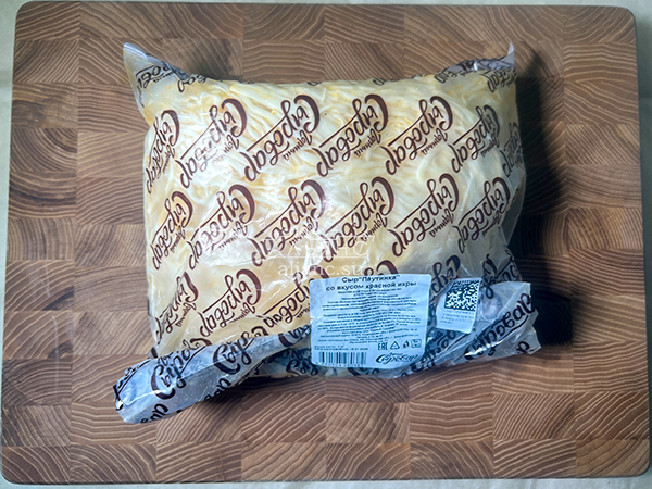 Сыр 1 кг ГОРНЫЙ СЫРОВАР (Паутинка со вкусом красной икры) в Электроуглях